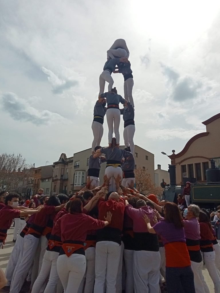 ELS TIRALLONGUES S'ESTRENEN FORA DE CASA