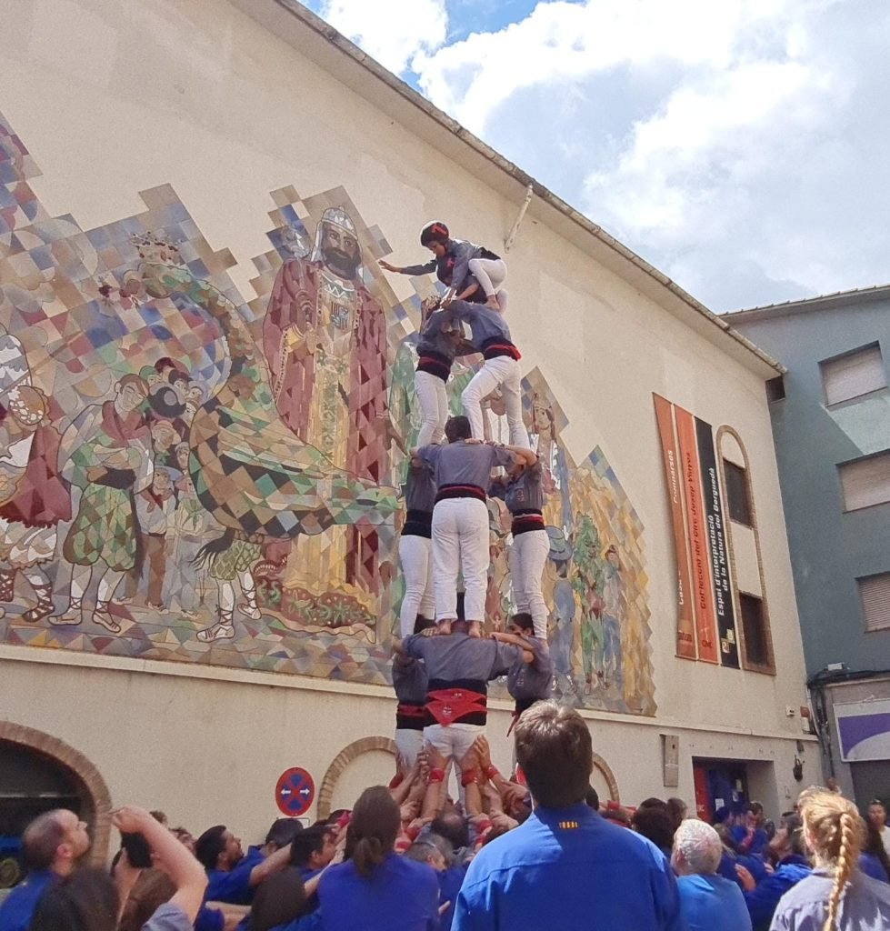 ELS TIRALLONGUES CONTINUEN ESTRENANT CANALLA A BERGA