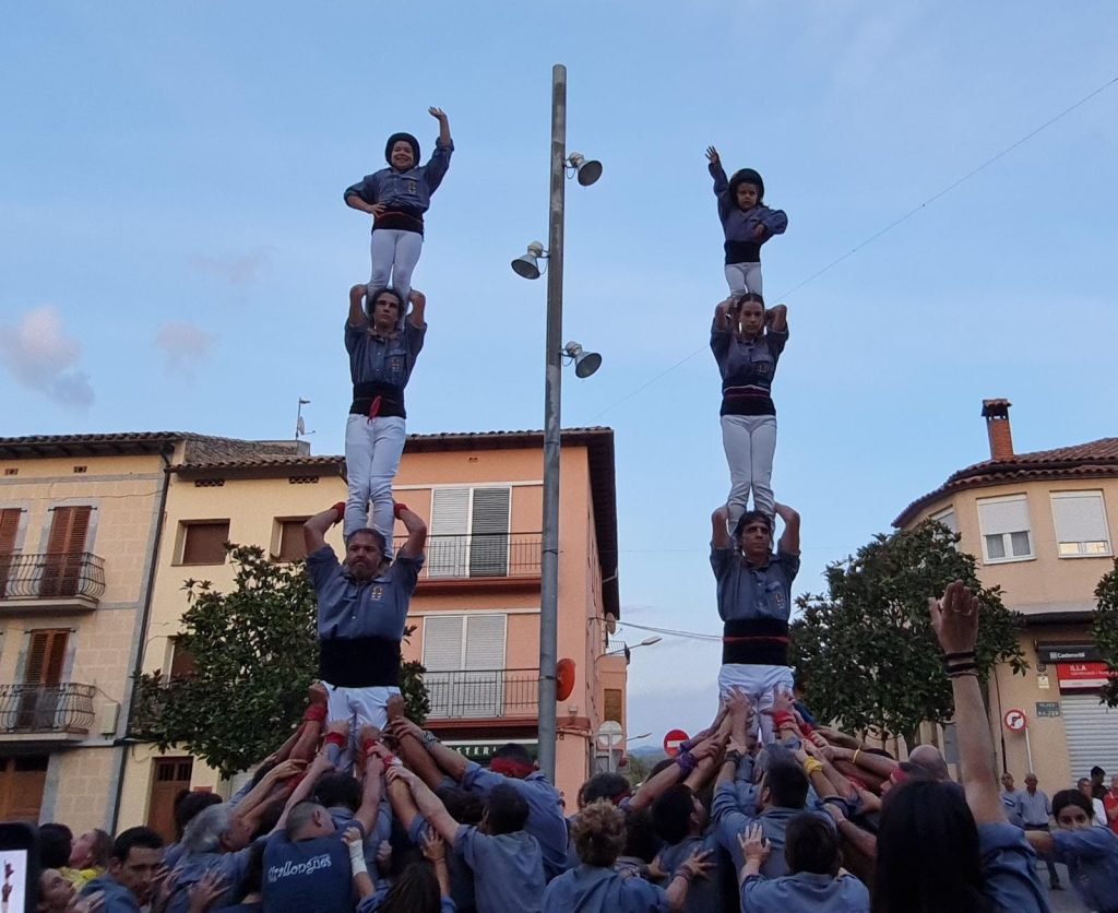 ELS TIRALLONGUES SEGUEIXEN LA TEMPORADA A AVINYÓ.