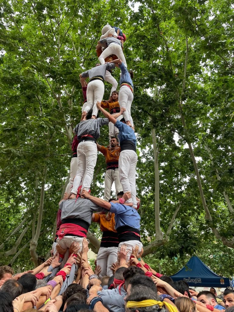 COLLES DE L'EIX PUJA EL NIVELL